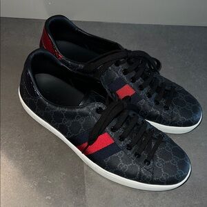 Gucci Men's Black Sneakers with Red Accents